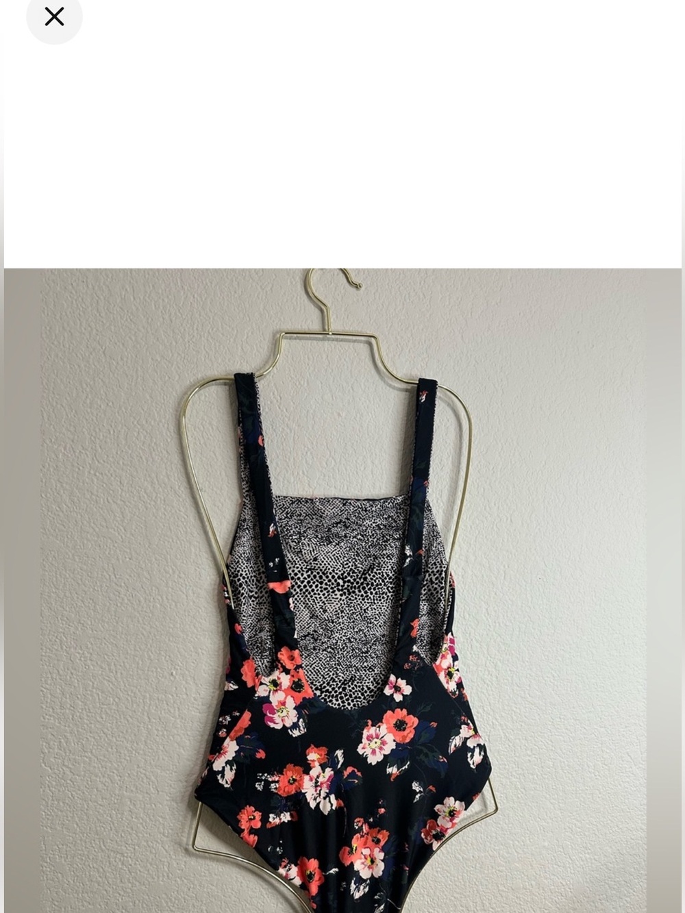 Volcom
NEW VOLCOM REVERSIBLE LEAF IT BE ONE-PIECE SWIMSUIT -
BLACK - Picture 10 of 13